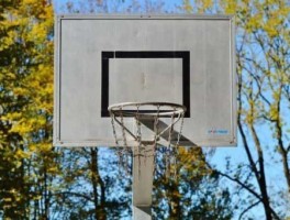 篮球游戏创编 30个篮球趣味训练游戏教案